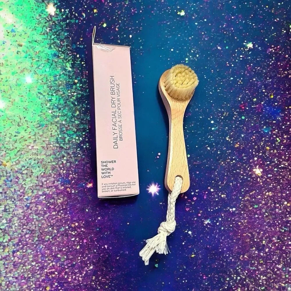 DAILY CONCEPTS Daily Facial Dry Brush MSRP $20 Brand New In Box